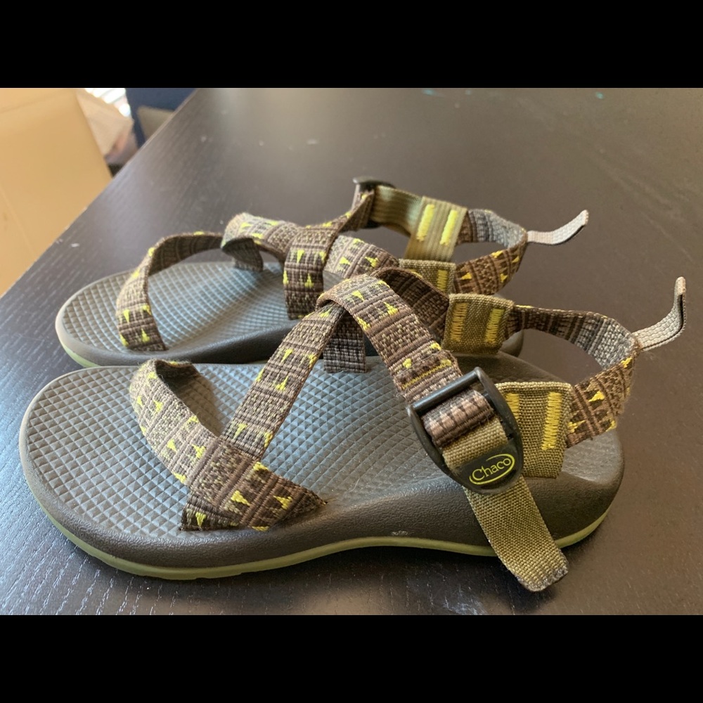 Kids Chaco sandals size 3